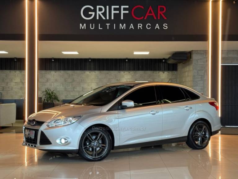 FORD - FOCUS - 2012/2014 - Prata - R$ 49.900,00