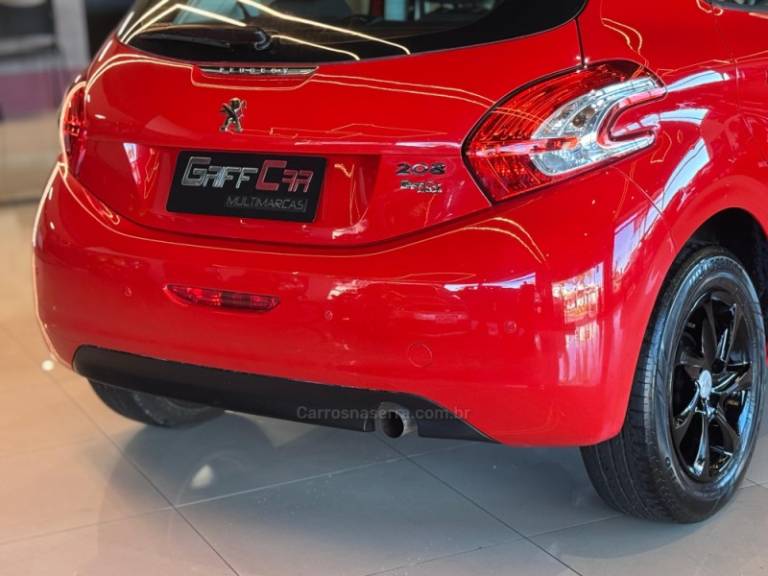 PEUGEOT - 208 - 2014/2015 - Vermelha - R$ 45.900,00