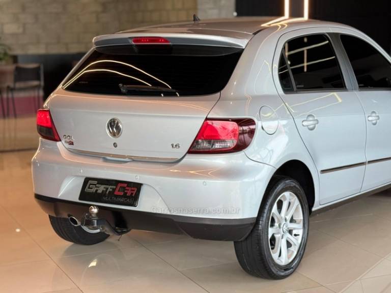 VOLKSWAGEN - GOL - 2010/2011 - Prata - R$ 36.900,00
