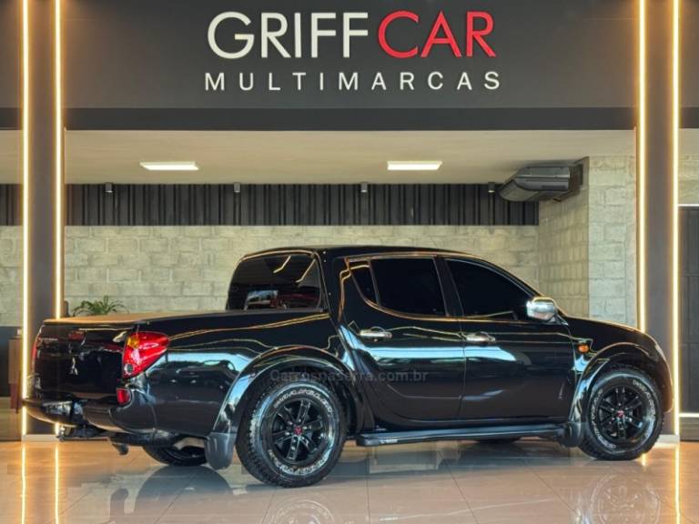 MITSUBISHI - L200 TRITON - 2010/2010 - Preta - R$ 99.900,00