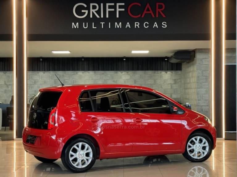 VOLKSWAGEN - UP - 2015/2016 - Vermelha - R$ 52.900,00