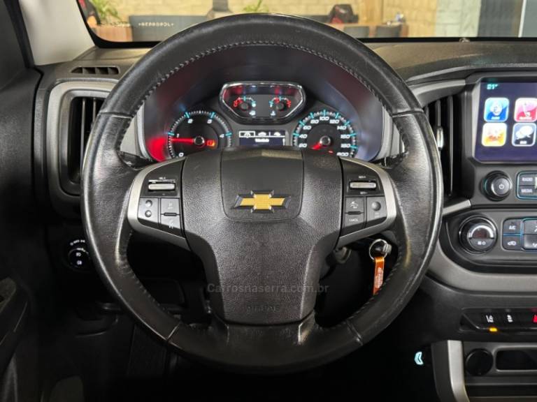 CHEVROLET - S10 - 2017/2018 - Prata - R$ 154.900,00