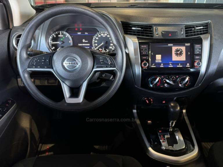 NISSAN - FRONTIER - 2022/2023 - Preta - R$ 183.900,00