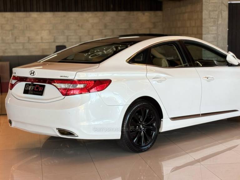 HYUNDAI - AZERA - 2013/2013 - Branca - R$ 89.900,00
