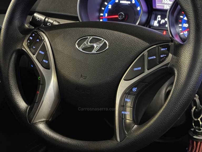 HYUNDAI - I30 - 2015/2016 - Prata - R$ 91.900,00