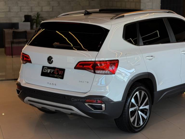 VOLKSWAGEN - TAOS - 2022/2022 - Branca - R$ 149.900,00