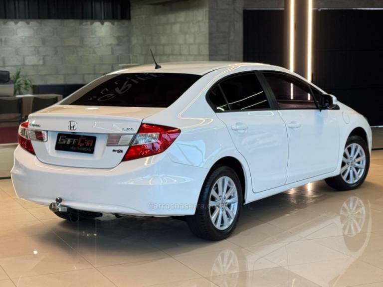 HONDA - CIVIC - 2011/2012 - Branca - R$ 69.900,00