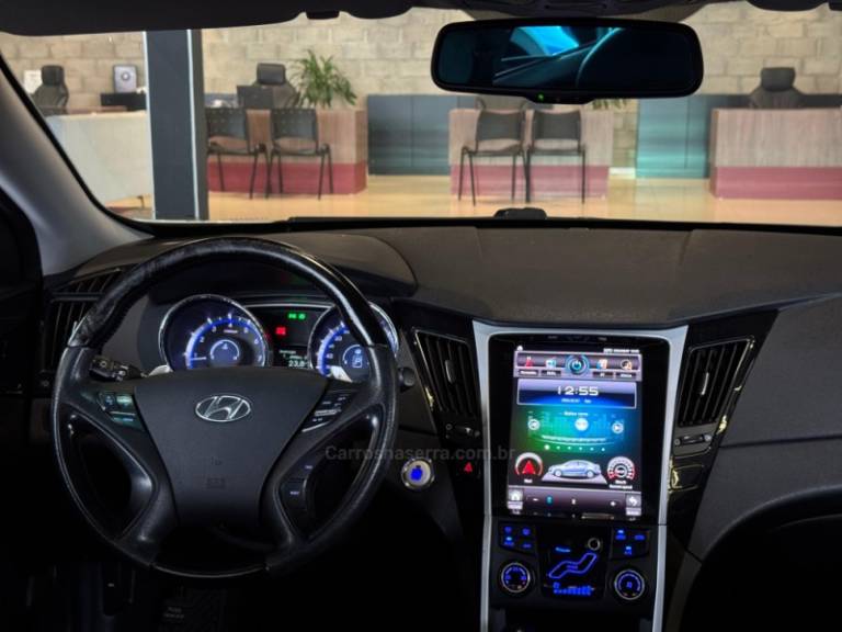 HYUNDAI - SONATA - 2011/2012 - Prata - R$ 72.900,00