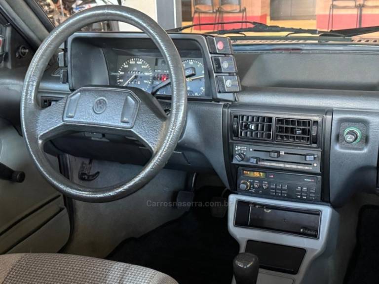 VOLKSWAGEN - VOYAGE - 1990/1990 - Vermelha - R$ 49.900,00