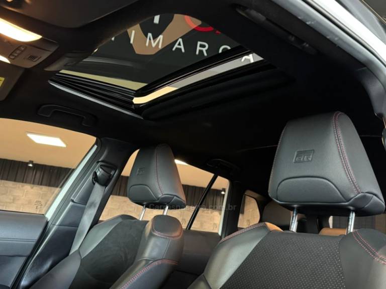 TOYOTA - COROLLA - 2024/2024 - Branca - R$ 169.900,00