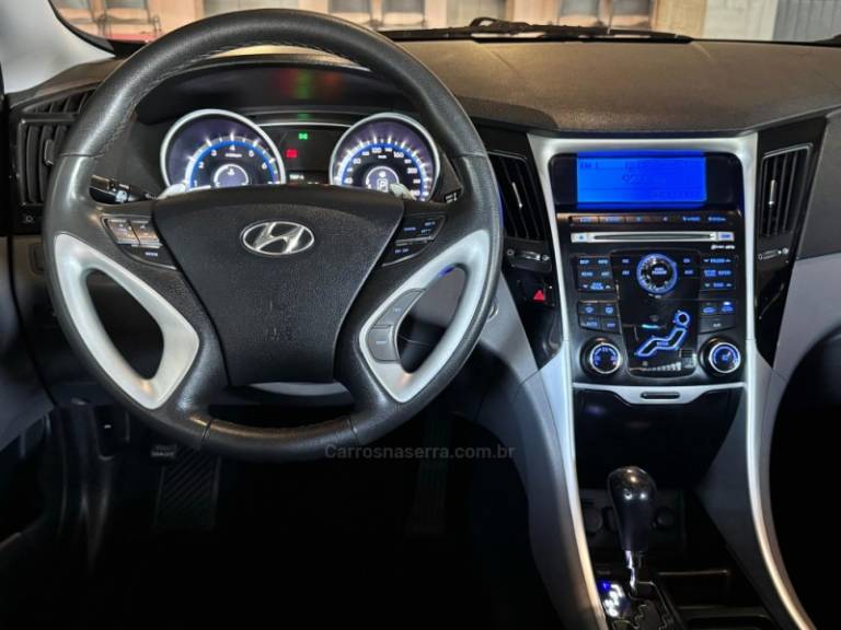 HYUNDAI - SONATA - 2012/2013 - Preta - R$ 73.900,00