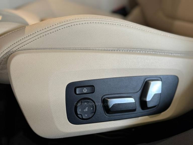 BMW - 320I - 2020/2020 - Branca - R$ 194.900,00