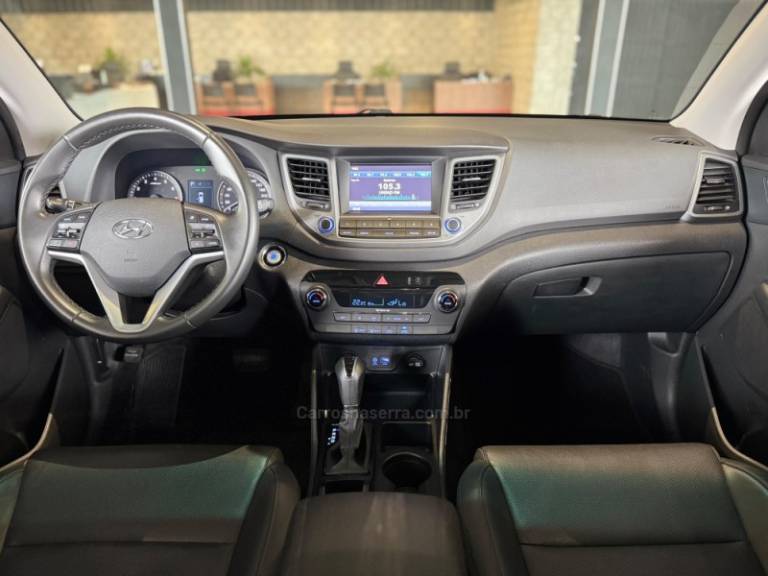 HYUNDAI - TUCSON - 2021/2022 - Cinza - R$ 129.900,00