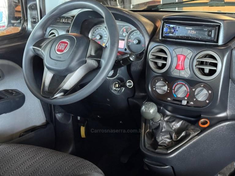 FIAT - DOBLÓ - 2013/2014 - Branca - R$ 51.900,00