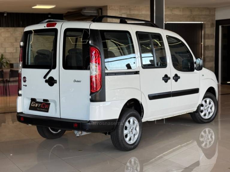 FIAT - DOBLÓ - 2013/2014 - Branca - R$ 51.900,00