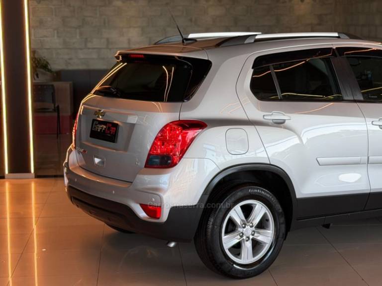 CHEVROLET - TRACKER - 2019/2019 - Prata - R$ 82.900,00