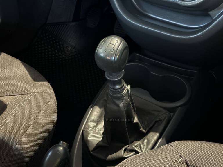 FIAT - UNO - 2014/2014 - Prata - R$ 39.900,00