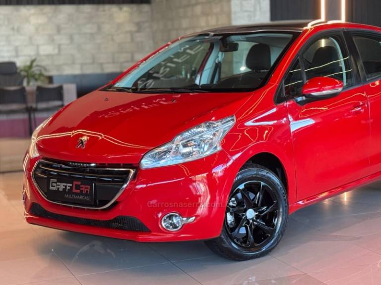 PEUGEOT - 208 - 2014/2015 - Vermelha - R$ 45.900,00