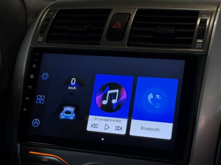 TOYOTA - COROLLA - 2012/2013 - Prata - R$ 65.900,00