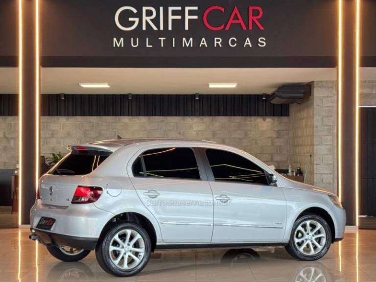 VOLKSWAGEN - GOL - 2010/2011 - Prata - R$ 36.900,00