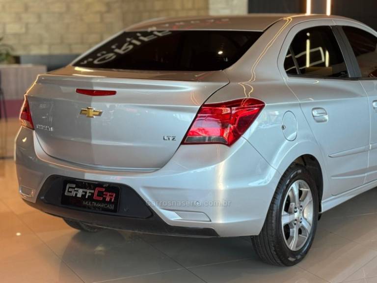 CHEVROLET - PRISMA - 2016/2017 - Prata - R$ 66.900,00