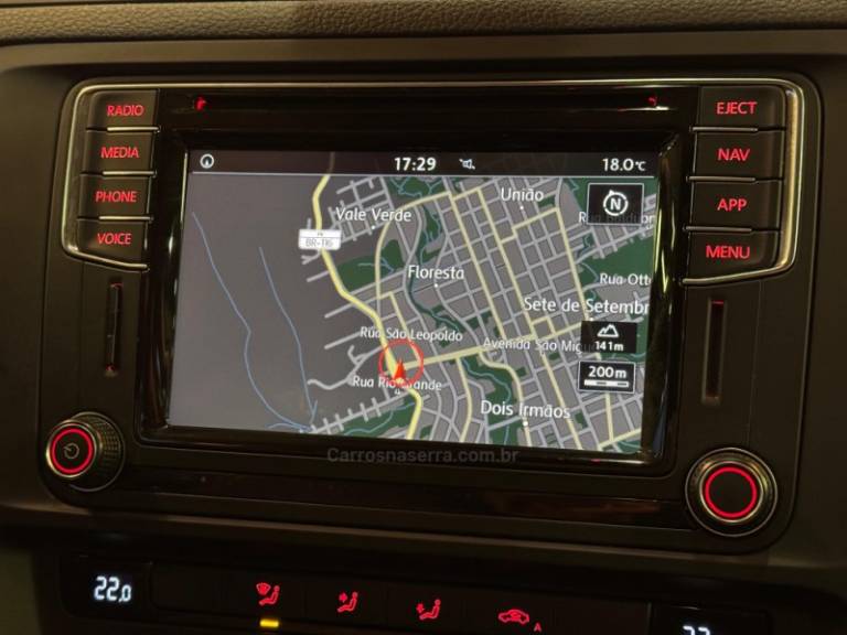 VOLKSWAGEN - JETTA - 2017/2018 - Cinza - R$ 92.900,00