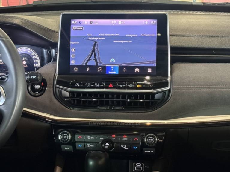 JEEP - COMMANDER - 2023/2023 - Cinza - R$ 179.900,00