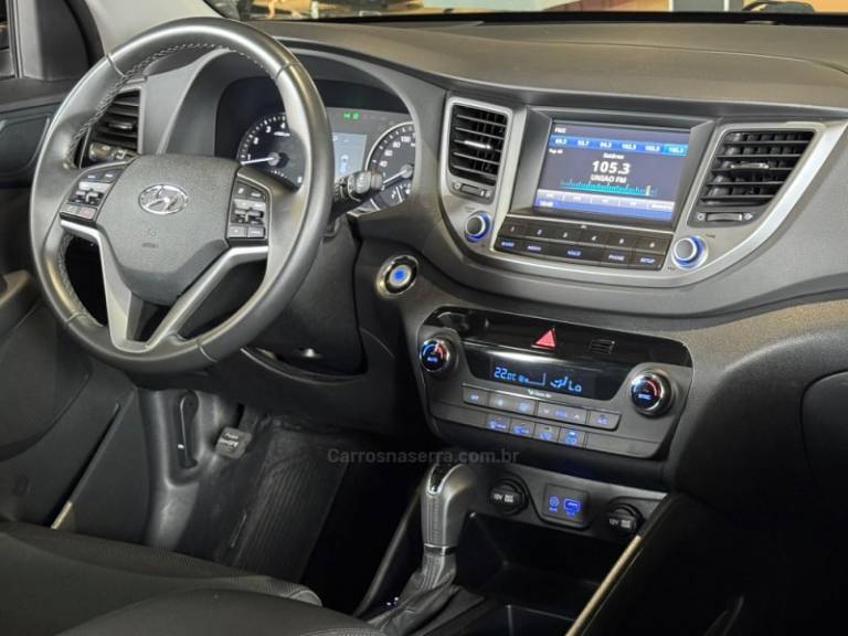HYUNDAI - TUCSON - 2021/2022 - Cinza - R$ 129.900,00