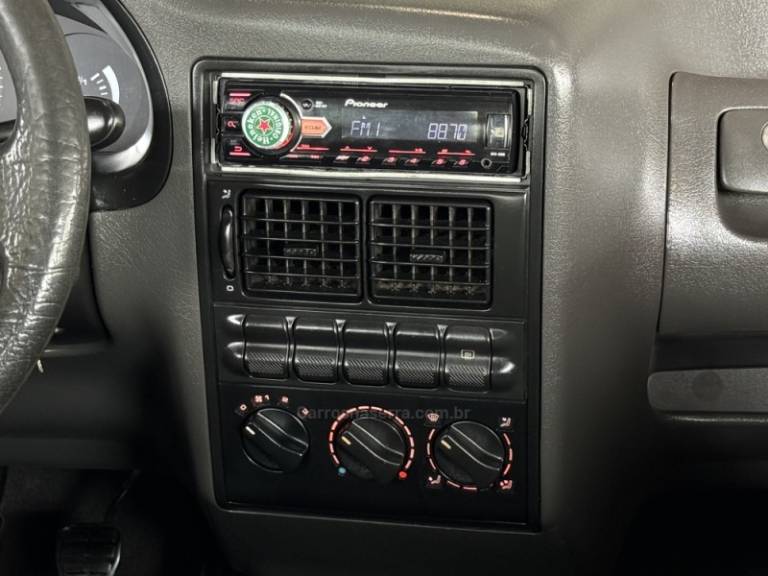 VOLKSWAGEN - GOL - 1996/1996 - Prata - R$ 27.900,00