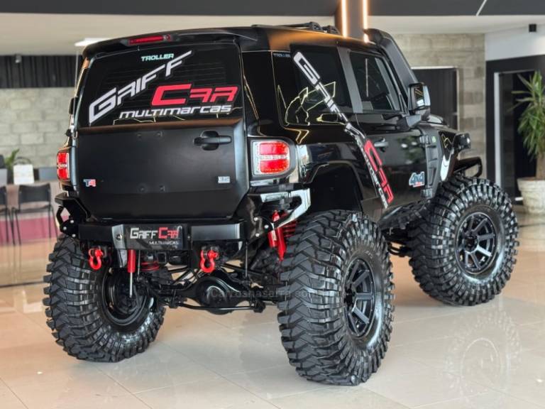 TROLLER - T4 - 2014/2015 - Preta - R$ 239.900,00