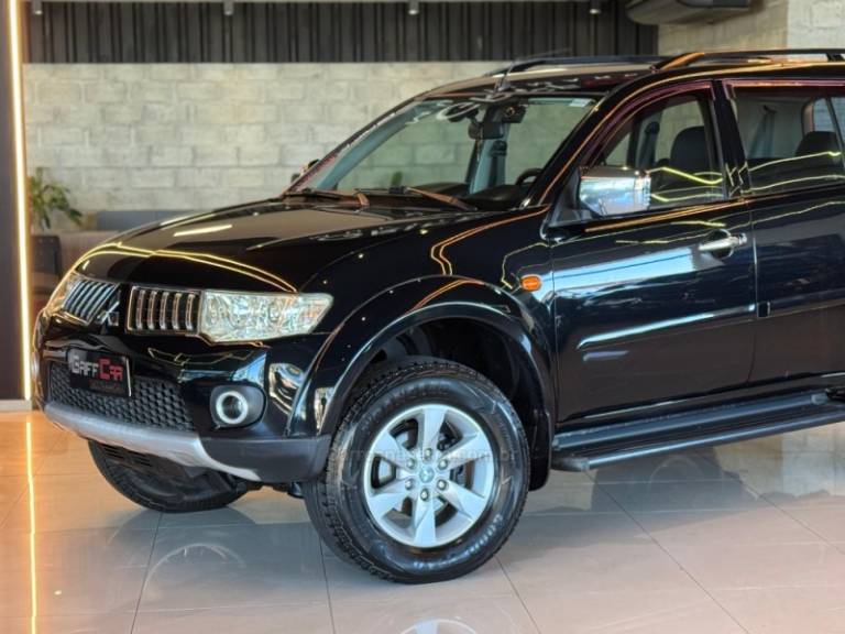 MITSUBISHI - PAJERO DAKAR - 2011/2012 - Preta - R$ 109.900,00