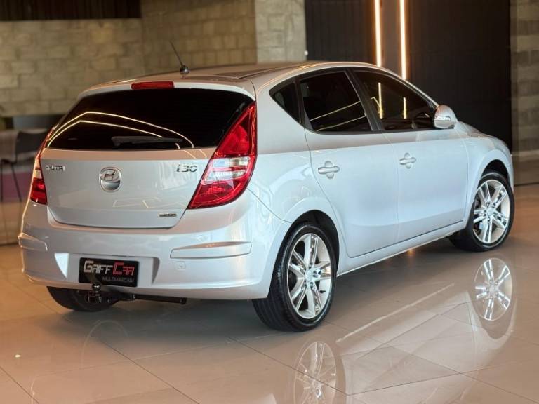HYUNDAI - I30 - 2011/2012 - Prata - R$ 47.900,00