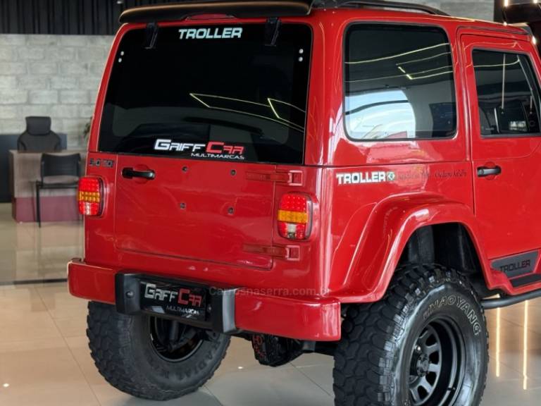TROLLER - T4 - 2009/2010 - Vermelha - R$ 89.900,00