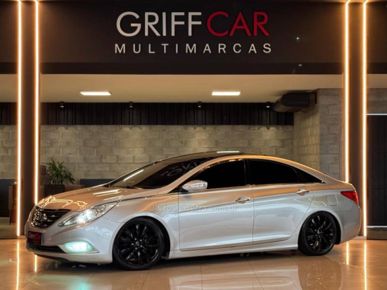 HYUNDAI - SONATA - 2011/2012 - Prata - R$ 72.900,00
