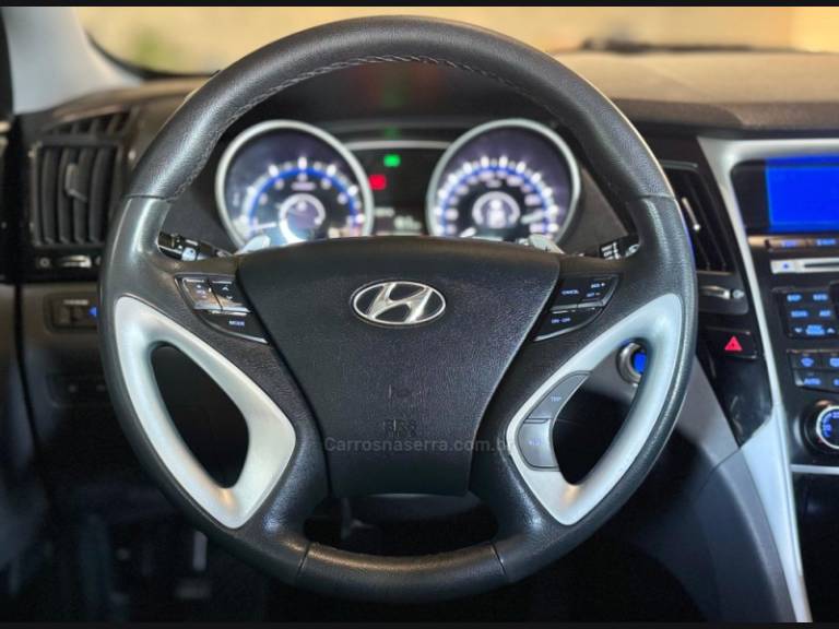 HYUNDAI - SONATA - 2012/2013 - Preta - R$ 73.900,00