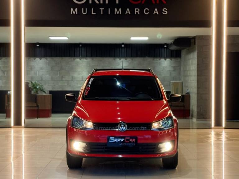 VOLKSWAGEN - SAVEIRO - 2013/2014 - Vermelha - R$ 55.900,00