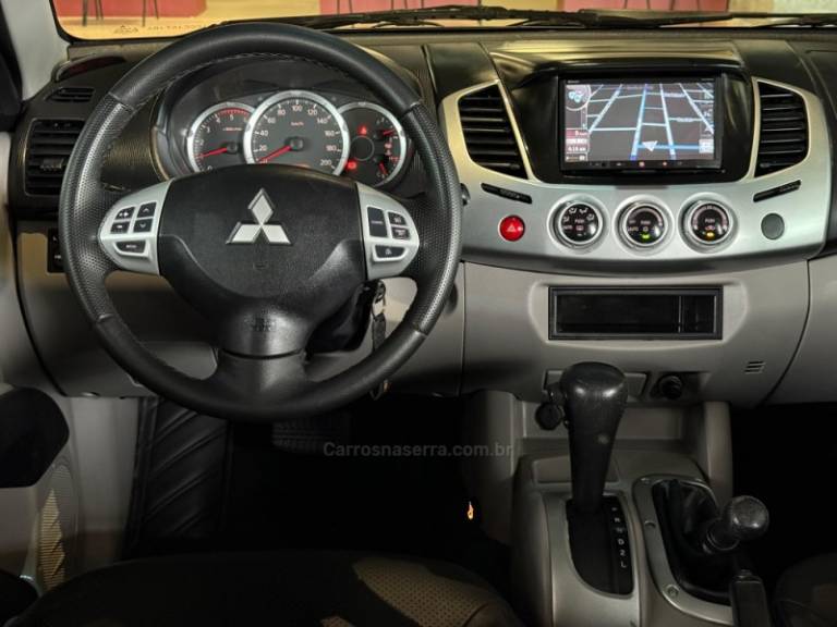 MITSUBISHI - L200 TRITON - 2012/2012 - Vermelha - R$ 109.900,00