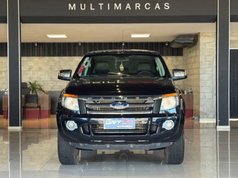 FORD - RANGER - 2014/2015 - Cinza - R$ 94.900,00