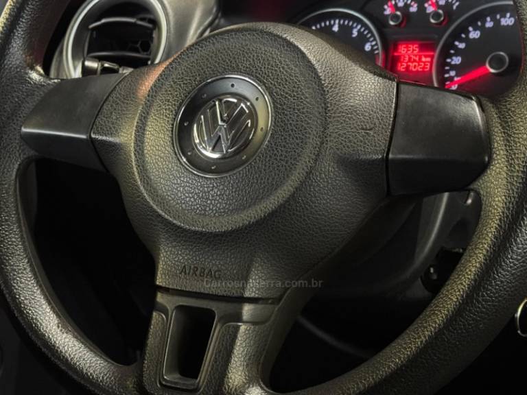 VOLKSWAGEN - SAVEIRO - 2014/2015 - Branca - R$ 49.900,00