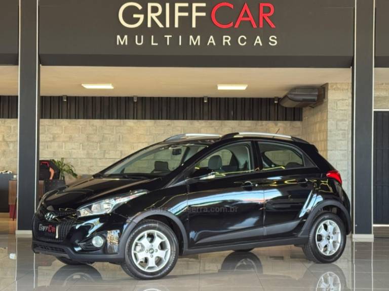 HYUNDAI - HB20X - 2013/2014 - Preta - R$ 59.900,00