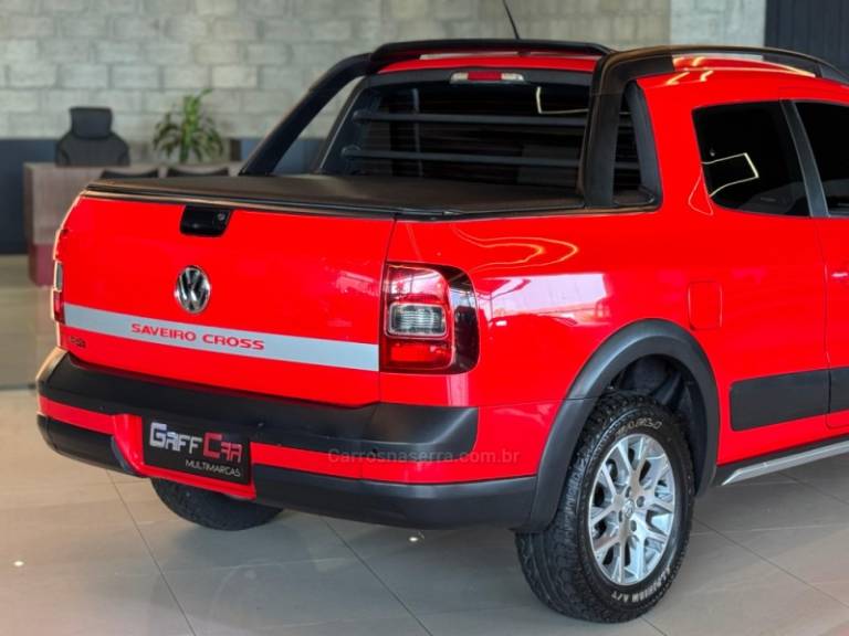 VOLKSWAGEN - SAVEIRO - 2015/2015 - Vermelha - R$ 73.900,00