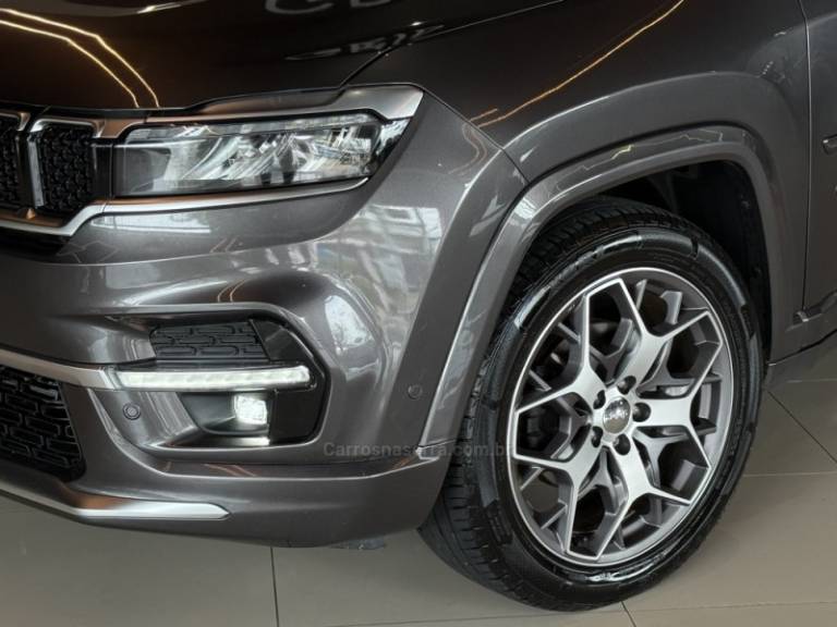 JEEP - COMMANDER - 2023/2023 - Cinza - R$ 179.900,00