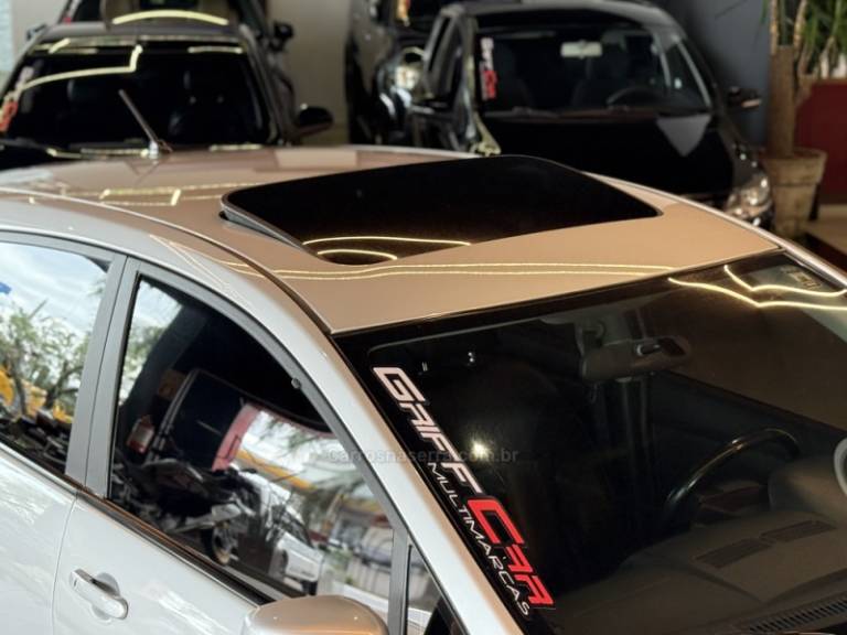 NISSAN - TIIDA - 2010/2011 - Prata - R$ 43.900,00