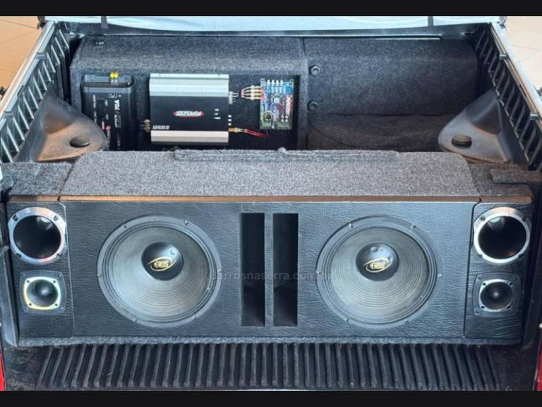 VOLKSWAGEN - SAVEIRO - 2000/2001 - Vermelha - R$ 69.900,00