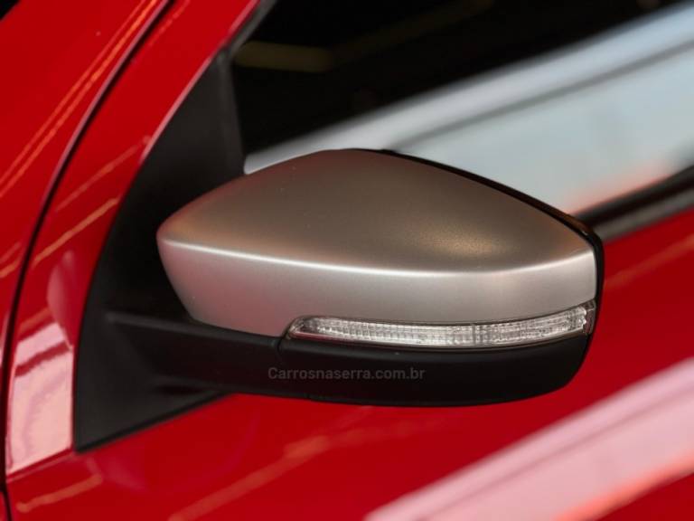 VOLKSWAGEN - SAVEIRO - 2015/2015 - Vermelha - R$ 73.900,00