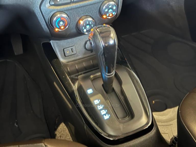 CHEVROLET - PRISMA - 2017/2017 - Branca - R$ 66.900,00