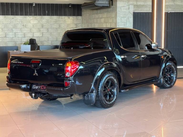 MITSUBISHI - L200 TRITON - 2010/2010 - Preta - R$ 99.900,00