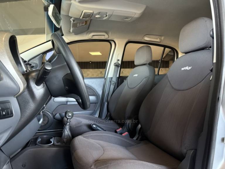 FIAT - UNO - 2014/2014 - Prata - R$ 39.900,00