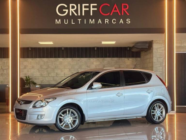 HYUNDAI - I30 - 2011/2012 - Prata - R$ 47.900,00