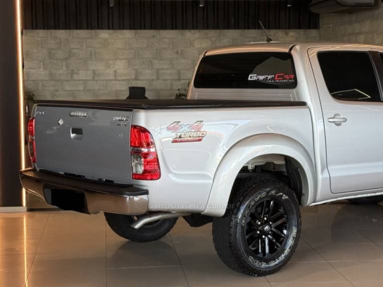 TOYOTA - HILUX - 2014/2014 - Prata - R$ 147.900,00